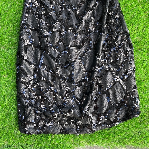 Black squin dress - Picture 3 of 6